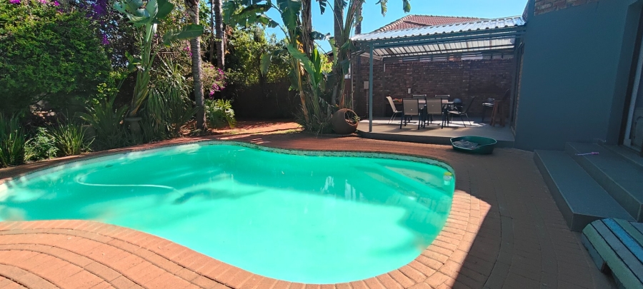 4 Bedroom Property for Sale in Doringkruin North West